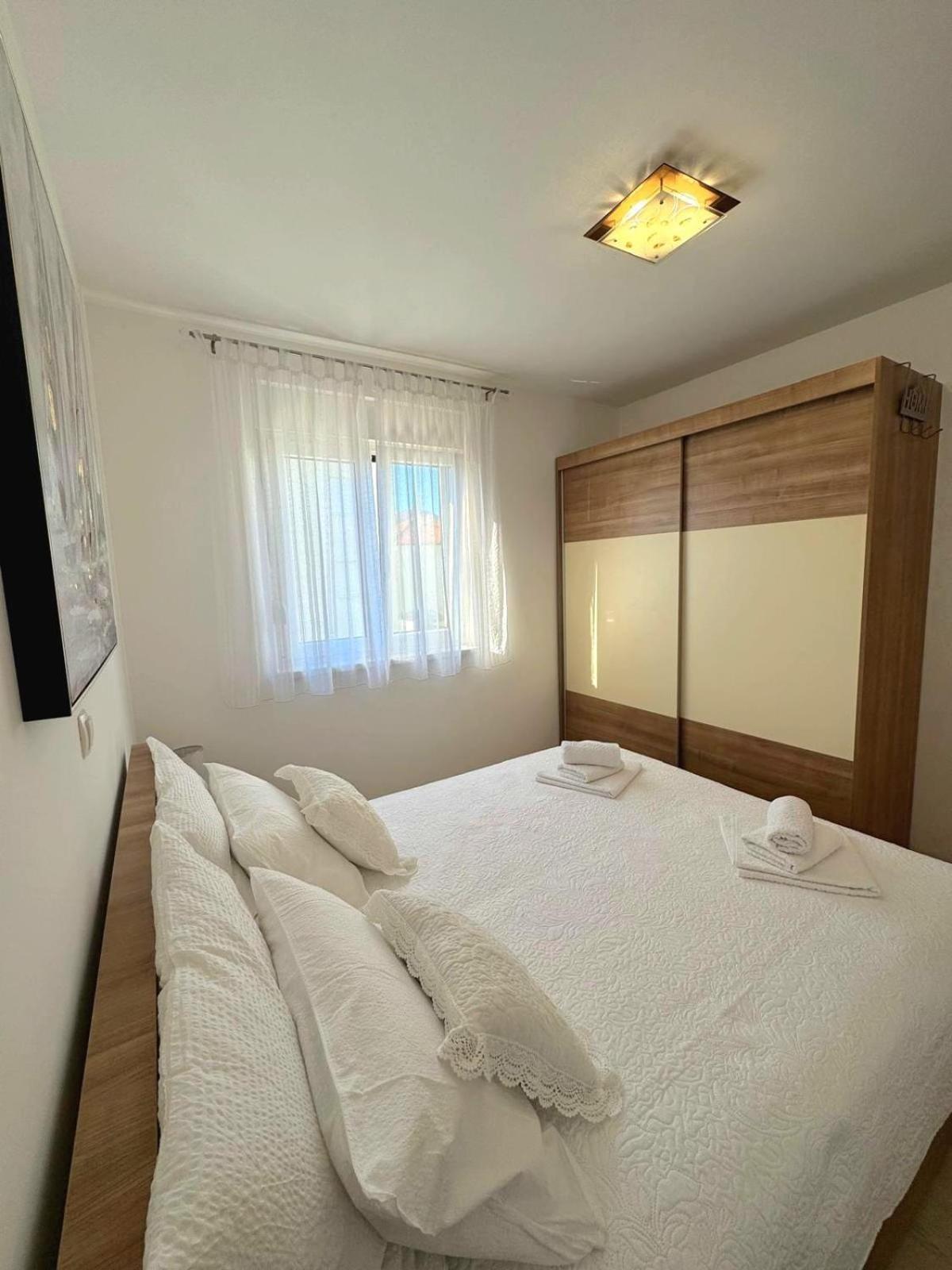 Apartment Misic Trogir Luaran gambar