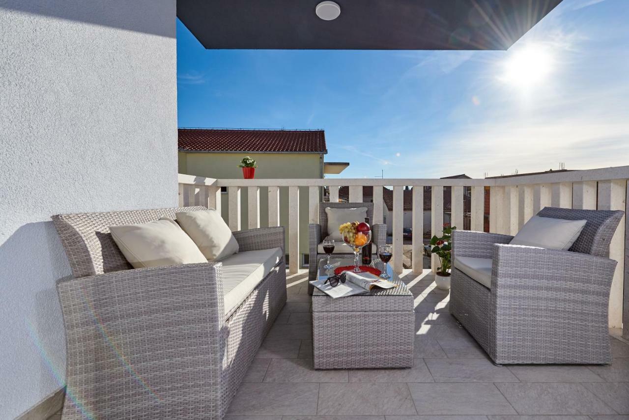 Apartment Misic Trogir Luaran gambar
