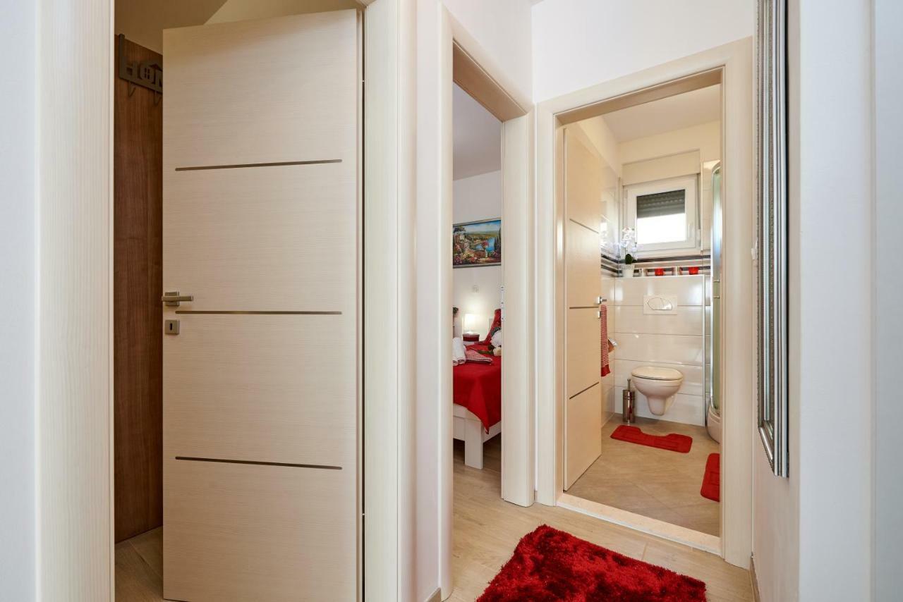 Apartment Misic Trogir Luaran gambar